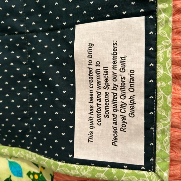 Custom made patchwork machine sewing quilt 64”x54” mint condition - Picture 4 of 4